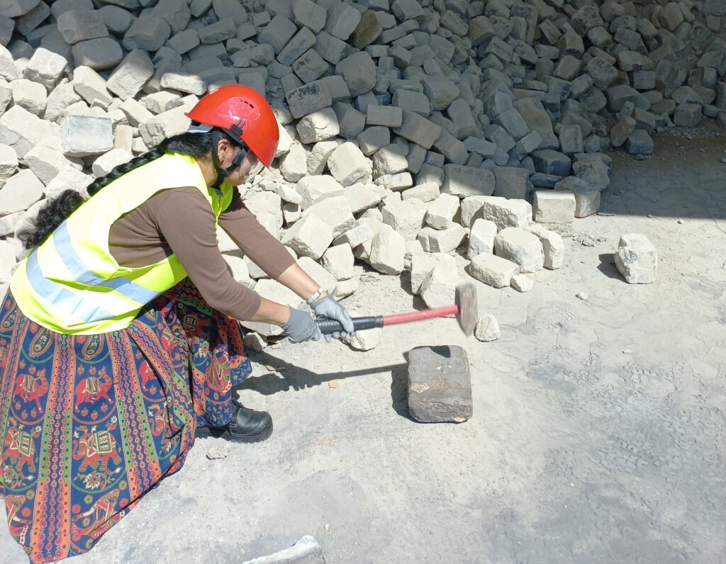Refractory recycling research project ReSoURCE - project coordinator Saranya Azhaarudeen from RHI Magnesita